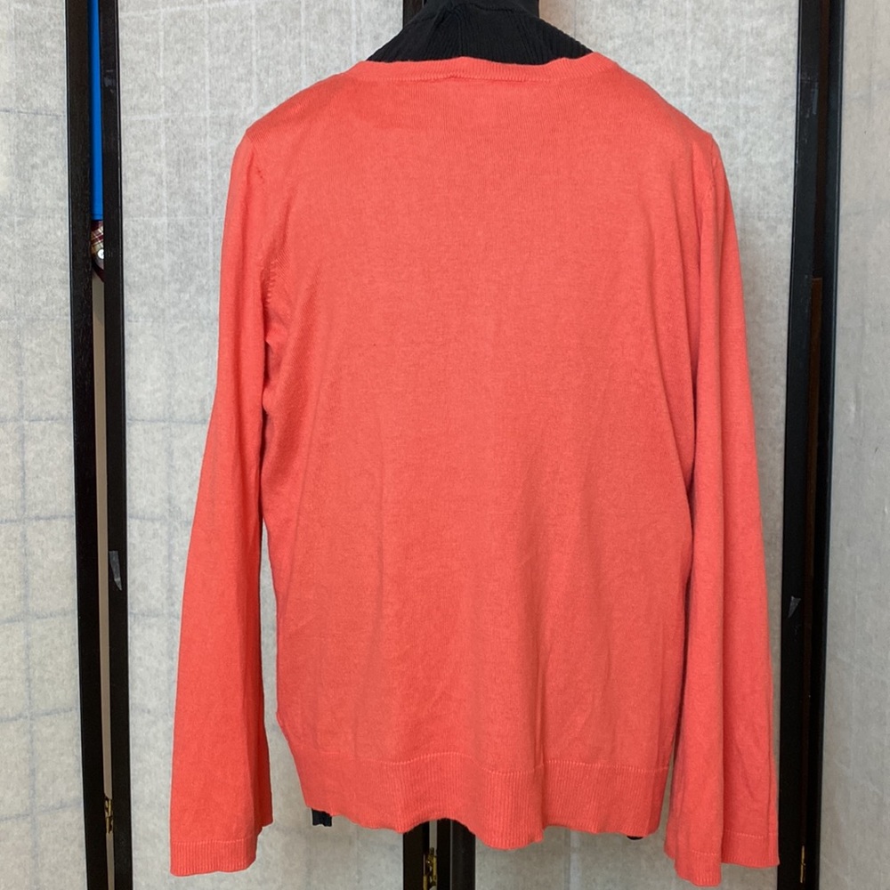 Fab!!! MICHAEL KORS Large Coral Flared Sleeve Light Sweater Shirt NICE - Picture 3 of 10